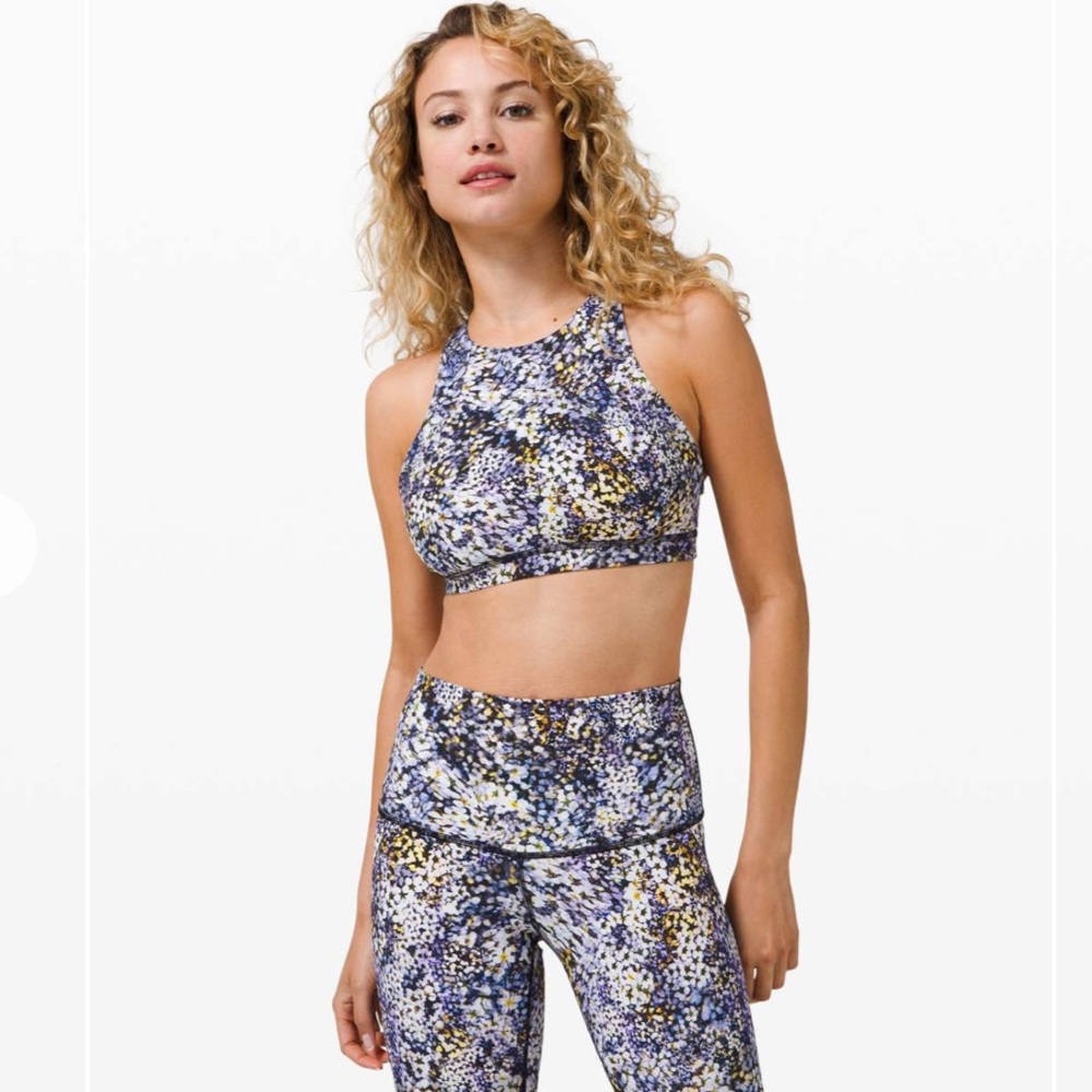 Lululemon Free To Be Serene Bra
High Neck